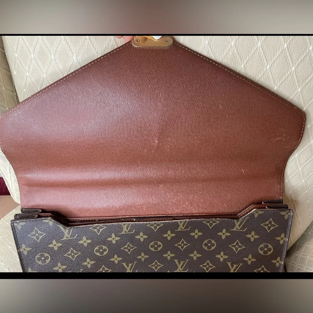 Briefcase - Picture 3 of 13